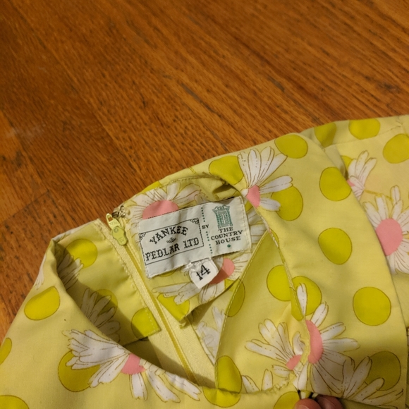 60s Floral & Polkadot Daisy Vintage Dress - Picture 3 of 4